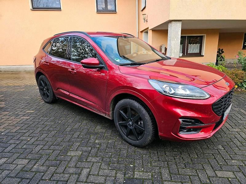 Rot Gebraucht 2021 Ford Kuga ST-Line X SUV | 25.130 € (Fairer Preis) - Bild 1/4
