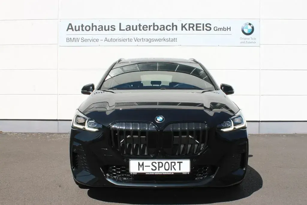 Gebraucht BMW 223 Active Tourer M Sport 218 PS (160 kW) 2025 Schwarz Van / Kleinbus