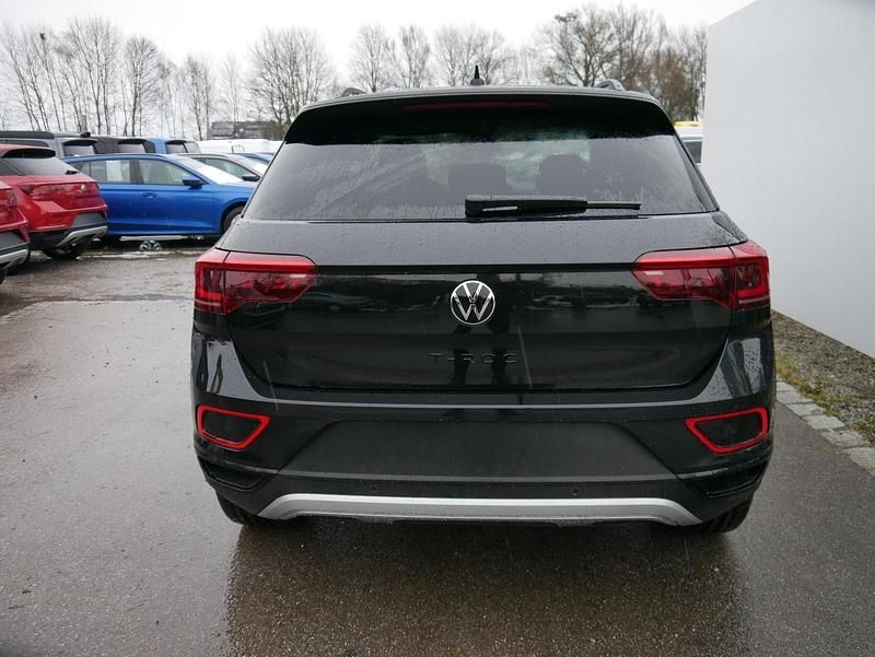 Neu VW T-Roc Style 150 PS (110 kW) 2025 Deepblack perleffekt SUV