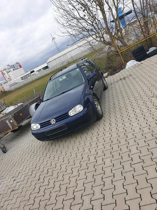 Gebraucht VW Golf IV 101 PS (74 kW) 2001 Blau Kombi