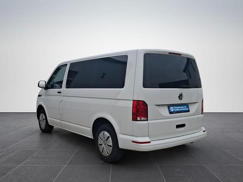 Second-hand VW Multivan 150 CP (110 kW) 2022 Alb Monovolum