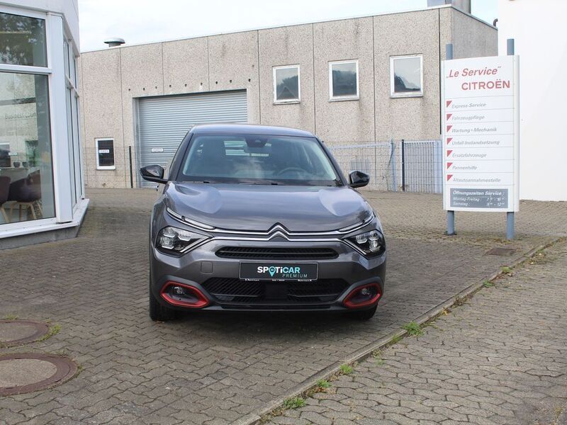 Platinum grau Gebraucht 2022 Citroën e-C4 Limousine | 17.980 € (Guter Preis) - Bild 1/4