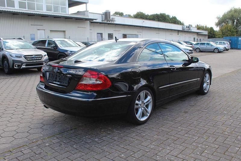 Gebraucht Mercedes CLK200 Avantgarde 184 PS (135 kW) 2009 Schwarz Coupé