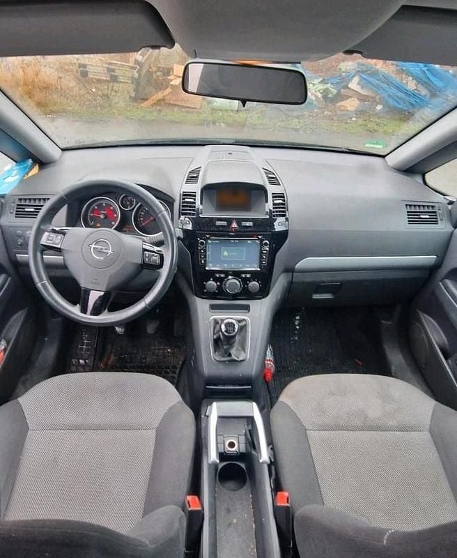 Gebraucht Opel Zafira 120 PS (88 kW) 2010 Schwarz Van / Kleinbus