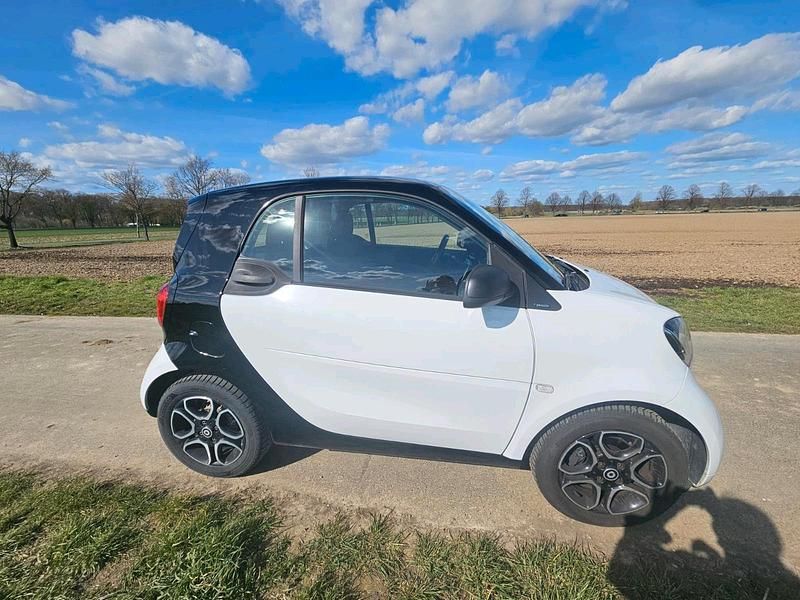 Gebraucht Smart ForTwo Coupé 90 PS (66 kW) 2017 Weiß Coupé