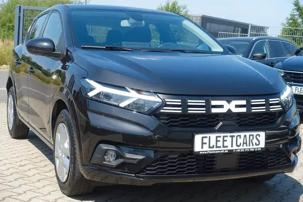 Gebraucht Dacia Sandero Expression 91 PS (66 kW) 2023 Schwarz Limousine