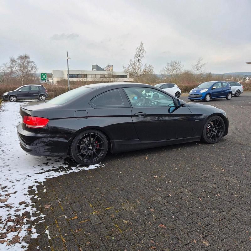 Gebraucht BMW 325 M Performance 218 PS (160 kW) 2007 Schwarz Coupé