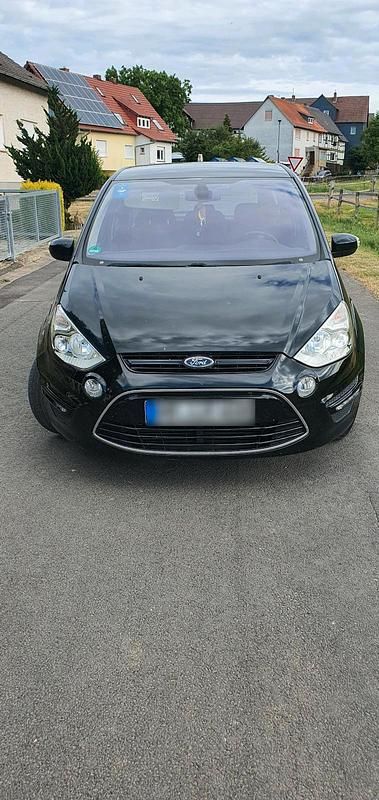 Gebraucht Ford S-MAX S 140 PS (102 kW) 2014 Schwarz Van / Kleinbus