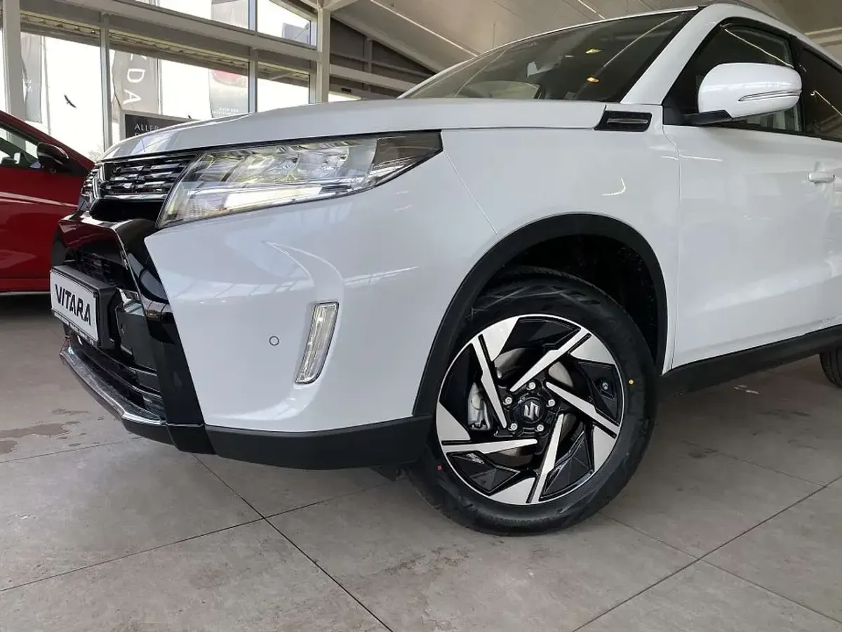 Neu Suzuki Vitara Comfort+ 116 PS (85 kW) 2026 Weiß SUV