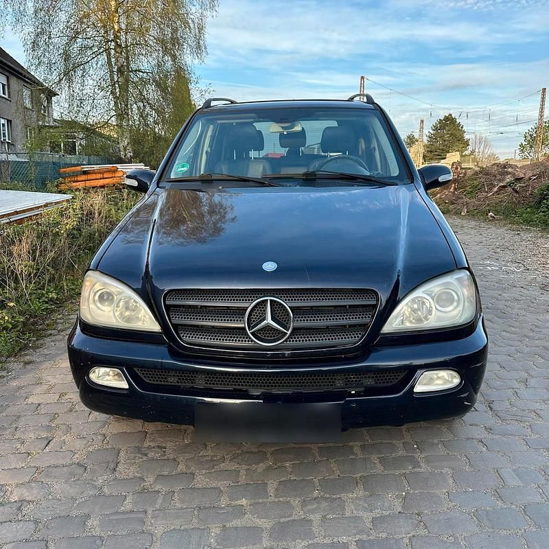 Second-hand Mercedes ML270 2002 Albastru SUV