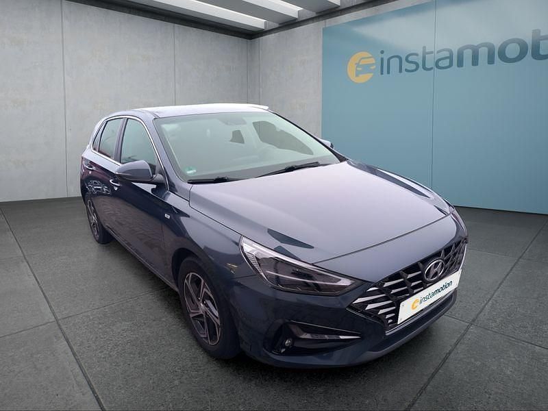 Gebraucht Hyundai i30 160 PS (117 kW) 2022 Blau Kleinwagen