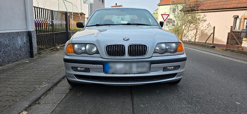 Gebraucht BMW 320 151 PS (111 kW) 1998 Silber Limousine
