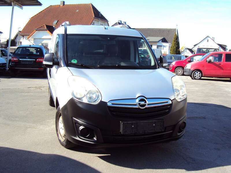 Rauchsilber Gebraucht 2016 Opel Combo Van / Kleinbus | 7.500 € (Fairer Preis) - Bild 1/4