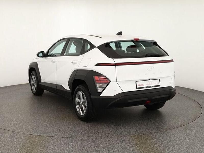 Gebraucht Hyundai Kona Select 120 PS (88 kW) 2024 Weiß SUV