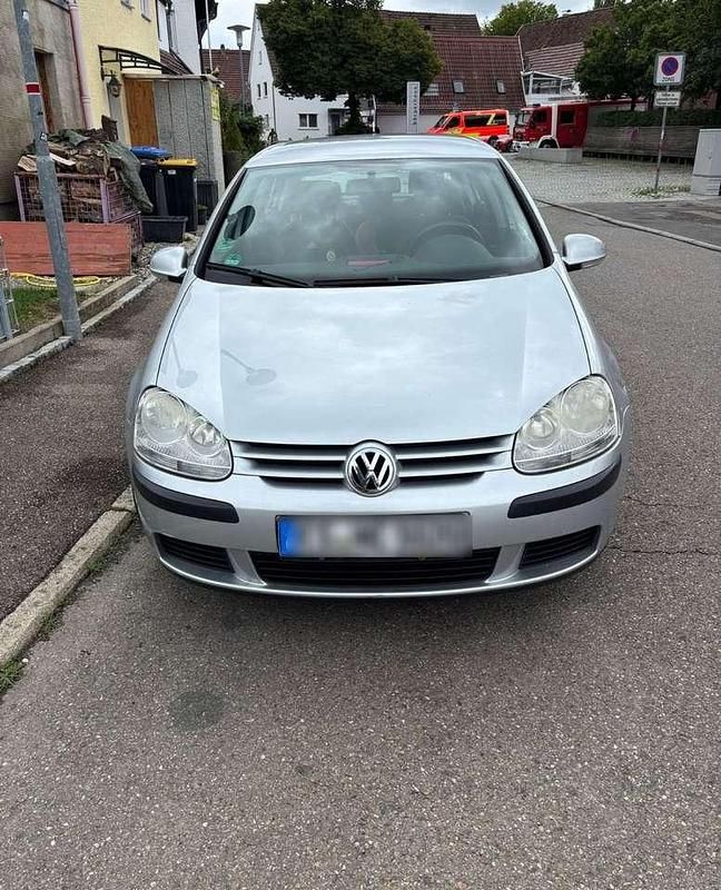 Silber Gebraucht 2005 VW Golf IV Trendline Kleinwagen | 3.500 € (Etwas zu teuer) - Bild 1/4