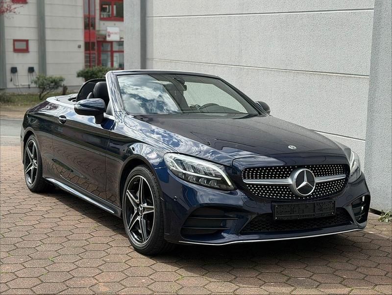 Gebraucht Mercedes C200 AMG 184 PS (135 kW) 2018 Blau Cabrio