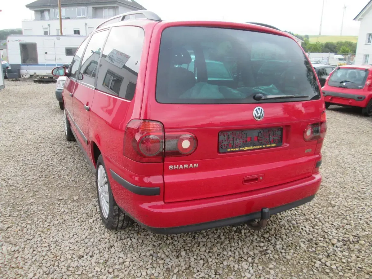 Gebraucht VW Sharan 115 PS (84 kW) 2009 Rot Van / Kleinbus