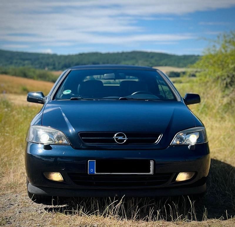 Gebraucht Opel Astra Cabriolet 147 PS (108 kW) 2002 Blau Cabrio