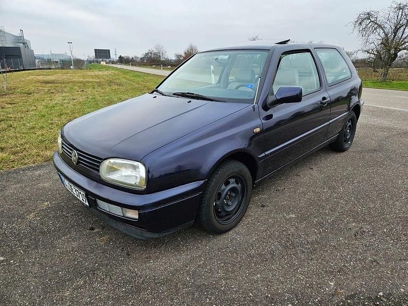 Blau Gebraucht 1997 VW Golf III Kleinwagen | 2.400 € (Fairer Preis) - Bild 1/4