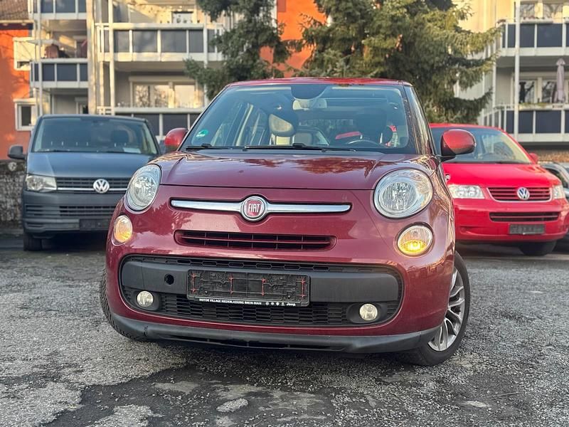 Rot Gebraucht 2013 Fiat 500L Van / Kleinbus | 6.890 € (Teuer) - Bild 1/4
