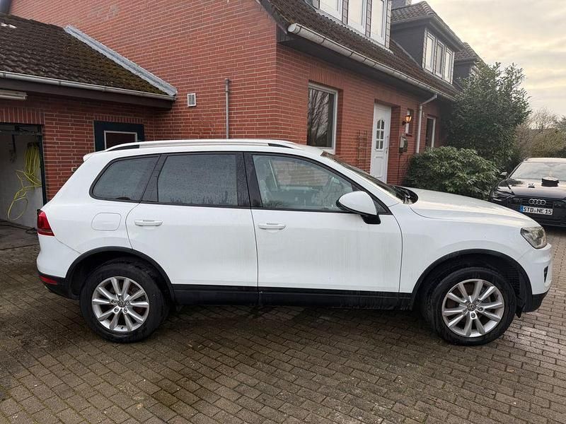 Gebraucht VW Touareg 204 PS (150 kW) 2017 Weiß SUV
