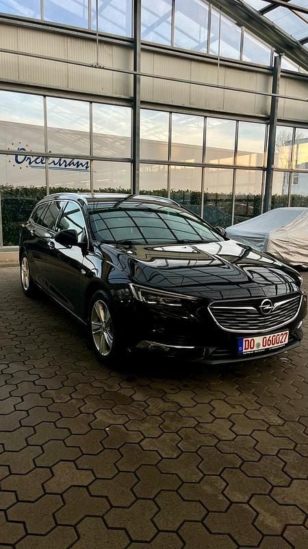 Schwarz Gebraucht 2017 Opel Insignia Innovation Kombi | 13.700 € (Fairer Preis) - Bild 1/4