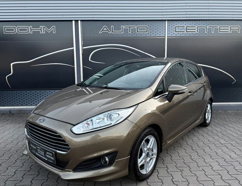 Gebraucht Ford Fiesta Titanium 101 PS (74 kW) 2013 Braun Kleinwagen