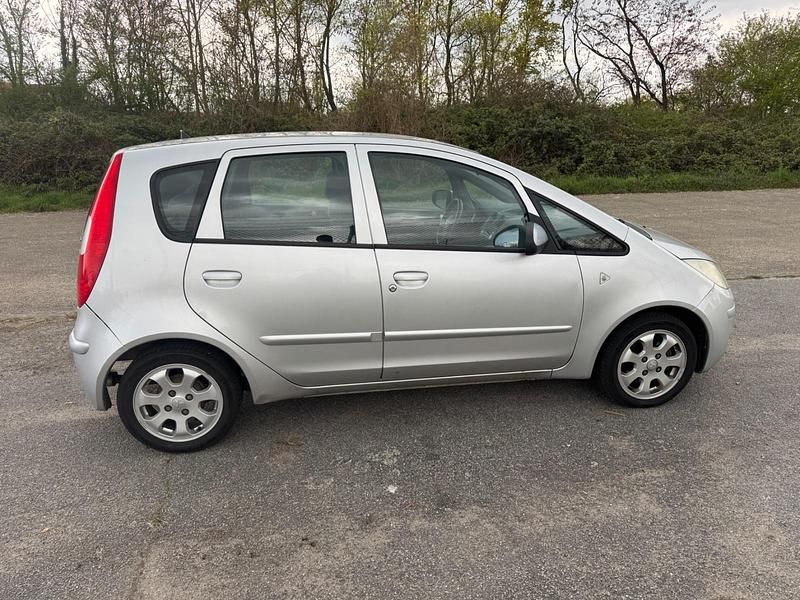 Gebraucht Mitsubishi Colt 95 PS (69 kW) 2005 Silber Kleinwagen