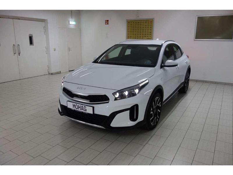 Weiss Gebraucht 2024 Kia XCeed Vision SUV | 24.890 € (Fairer Preis) - Bild 1/4
