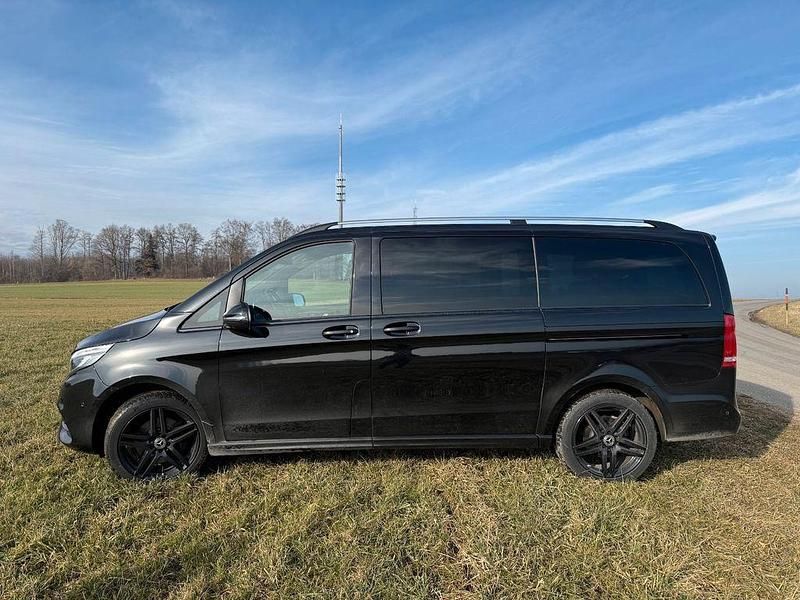 Gebraucht Mercedes V300 Avantgarde Edition 237 PS (174 kW) 2022 Schwarz Van / Kleinbus