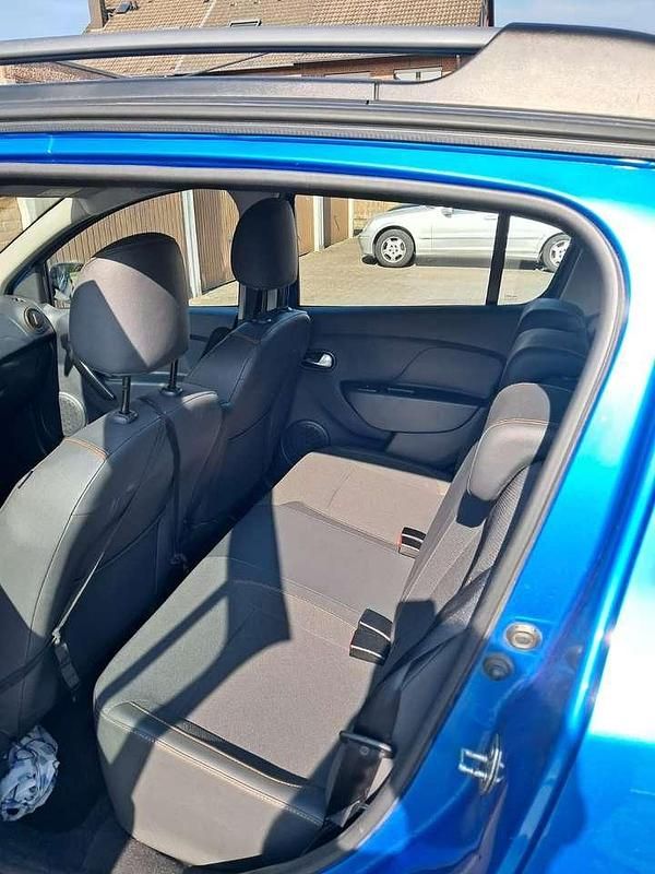 Gebraucht 2018 Dacia Sandero Celebration Kleinwagen | 7.300 € (Guter Preis) - Bild 1/4