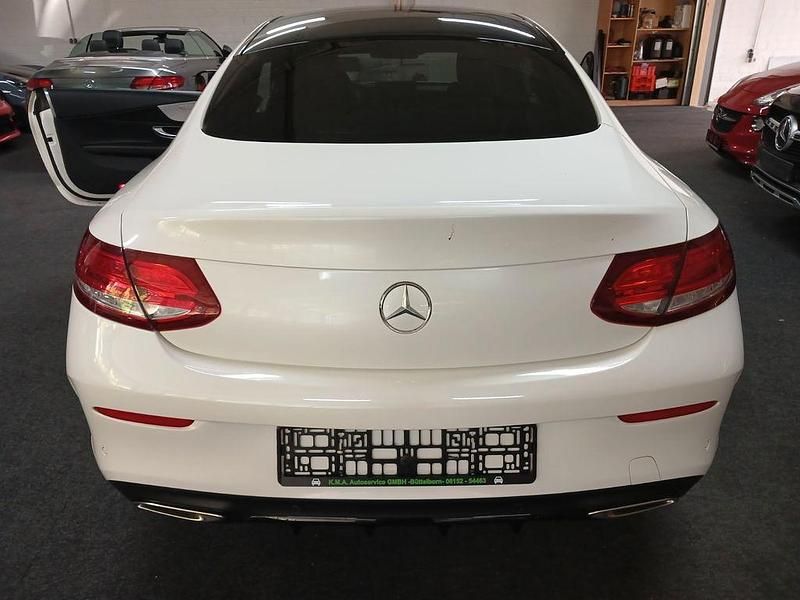 Gebraucht Mercedes C400 AMG line 333 PS (244 kW) 2018 Diamantweiss Coupé