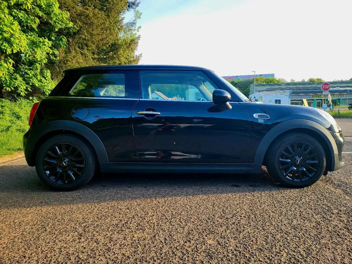 Usata Mini ONE 102 CV (75 kW) 2016 Nero Utilitaria