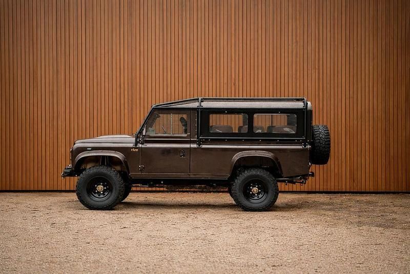 Gebraucht Land Rover Defender 200 PS (147 kW) 1986 Braun SUV