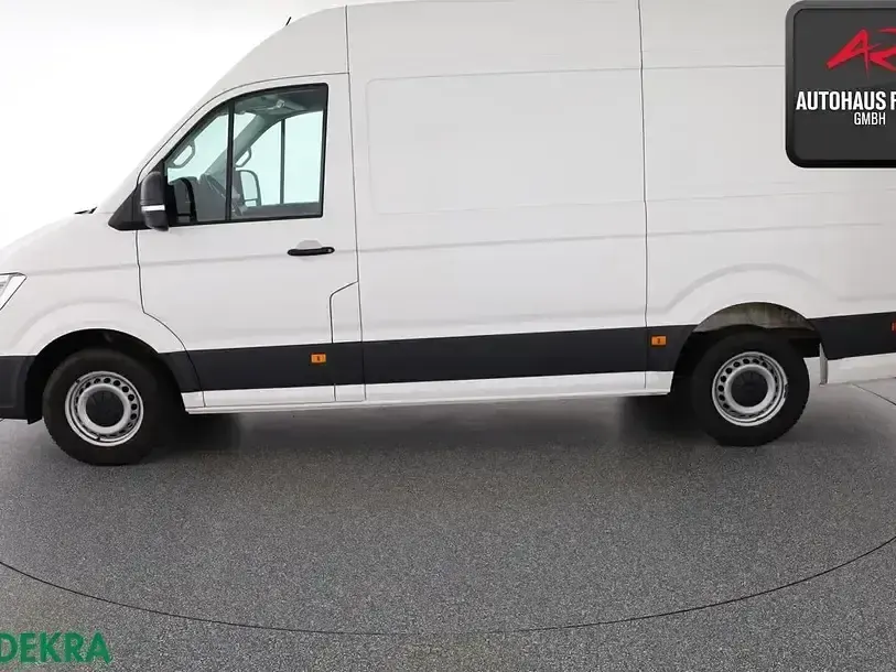 Second-hand VW Crafter 177 CP (130 kW) 2020 Alb Van