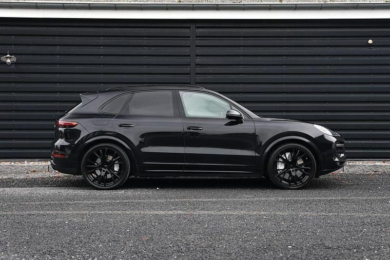 Gebraucht Porsche Cayenne Turbo 549 PS (403 kW) 2018 Schwarz SUV