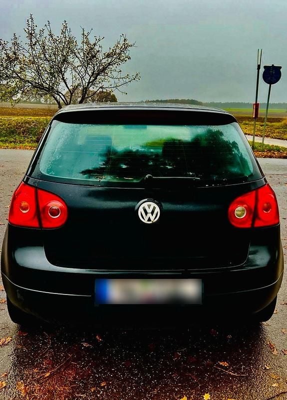 Gebraucht VW Golf V 116 PS (85 kW) 2004 Schwarz Kleinwagen