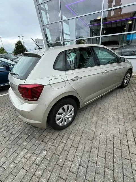 Gebraucht VW Polo 95 PS (69 kW) 2018 Silber Kleinwagen