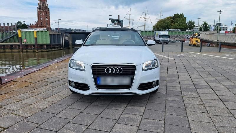 Weiß Gebraucht 2012 Audi A3 Cabriolet S-Line Cabrio | 6.300 € (Guter Preis) - Bild 1/4