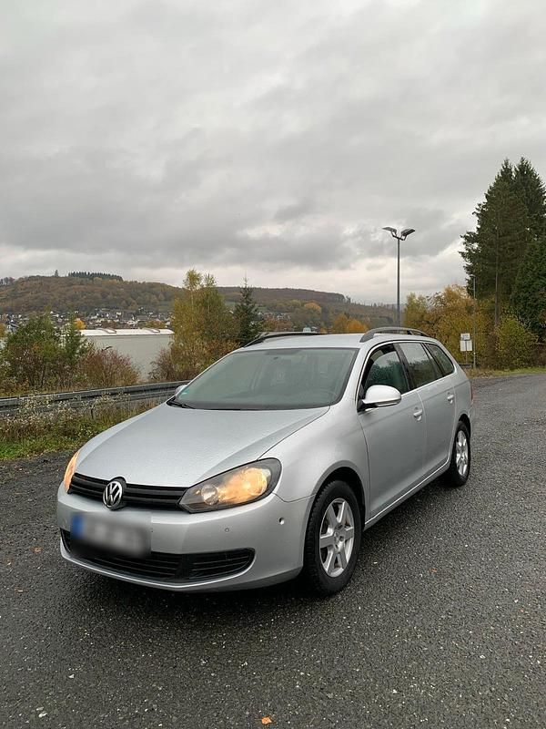 Grau Gebraucht 2012 VW Golf VI Limousine | 3.400 € (Superpreis) - Bild 1/4