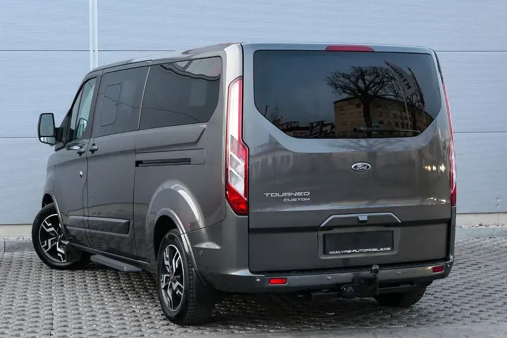 Gebraucht Ford Tourneo Titanium X 185 PS (136 kW) 2021 Grau Van / Kleinbus
