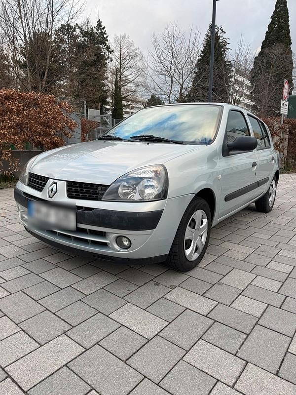 Gebraucht Renault Clio II 75 PS (55 kW) 2003 Silber Kleinwagen