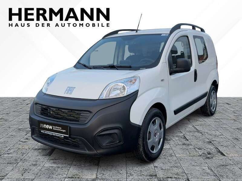 Weiß Gebraucht 2022 Fiat Fiorino Basis Van / Kleinbus | 14.995 € (Etwas zu teuer) - Bild 1/4