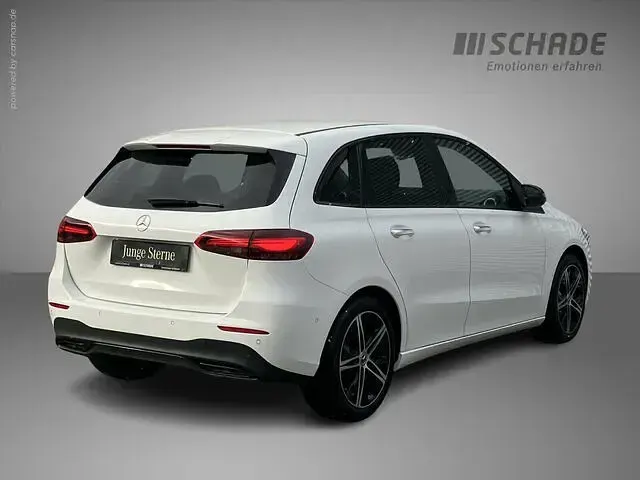 Gebraucht Mercedes B200 Progressive 163 PS (119 kW) 2023 Andere farbe Kleinwagen