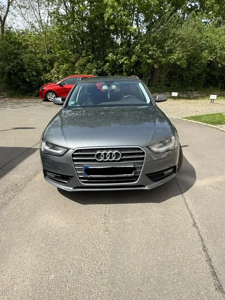 Gebraucht Audi A4 170 PS (125 kW) 2012 Grau Kombi