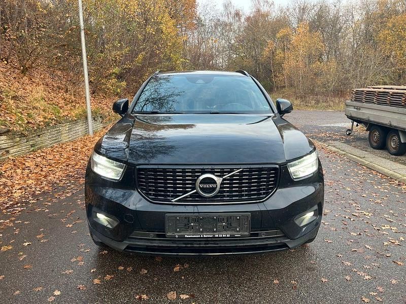 Gebraucht Volvo XC40 R-Design 156 PS (114 kW) 2018 Schwarz SUV
