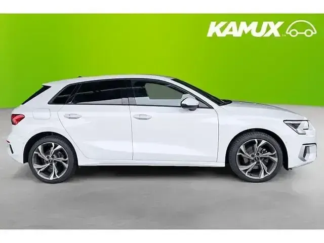 Używany Audi A3 Advanced 150 KM (110 kW) 2021 Biały Sedan/Limuzyna