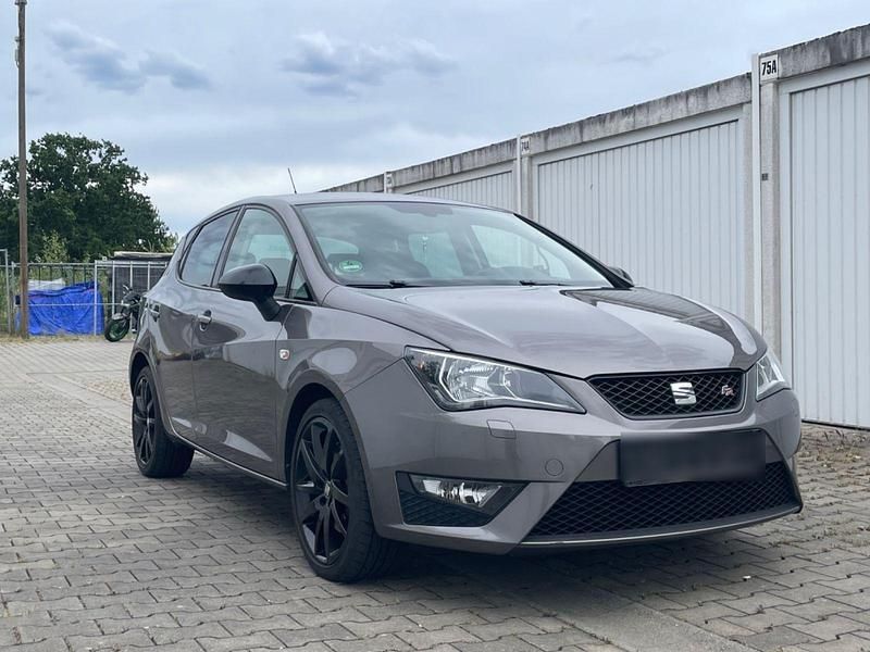 Grau Gebraucht 2017 Seat Ibiza FR Kleinwagen | 13.500 € (Guter Preis) - Bild 1/4