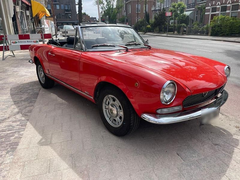 Rot Gebraucht 1972 Fiat 124 Spider Sport Cabrio | 21.000 € - Bild 1/4