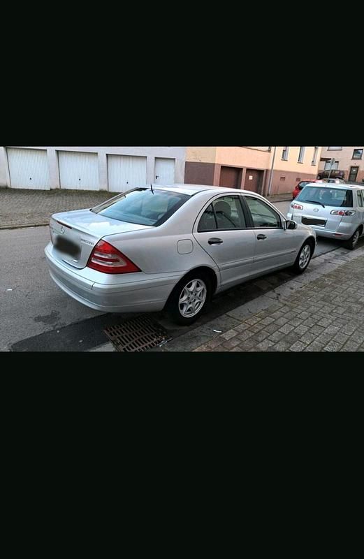 Gebraucht Mercedes C180 146 PS (107 kW) 2003 Grau Limousine